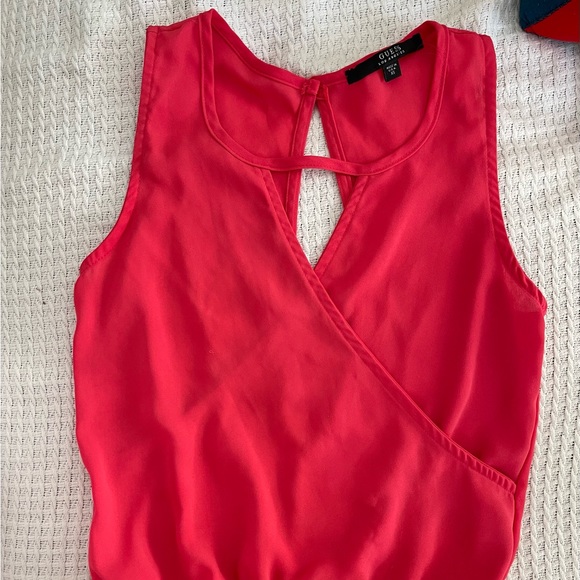 Guess cropped open back sleeveless blouse - Picture 2 of 3